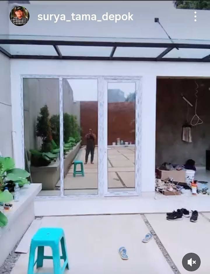 Kaca film pintu rumah
